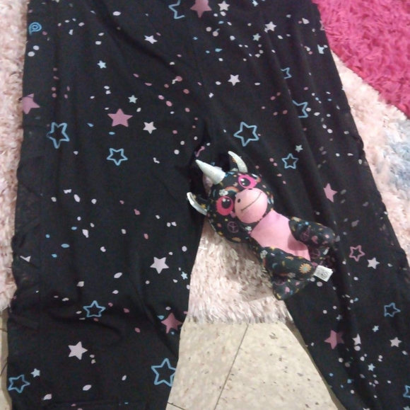 New without tags shouldn't have ripped it off bought and I don't like comfy ! - Picture 4 of 6